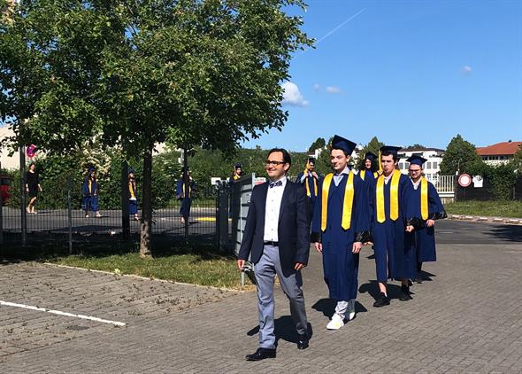 2020_accadis isb_zeugnisuebergabe